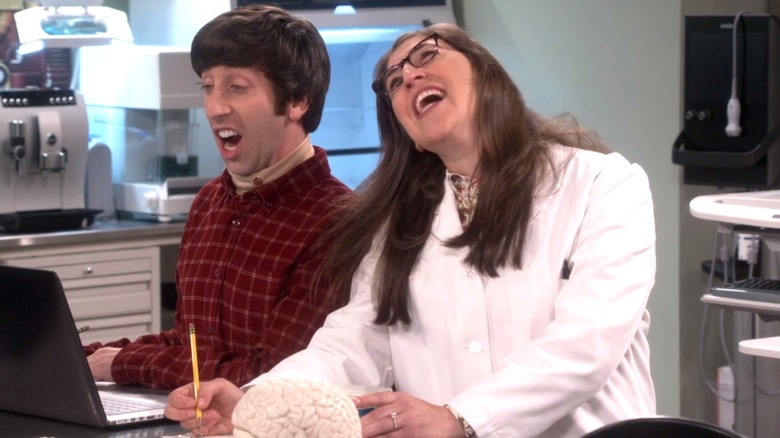 Howard and Amy singing in the lab