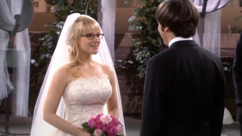 Bernadette and Howard tie the knot