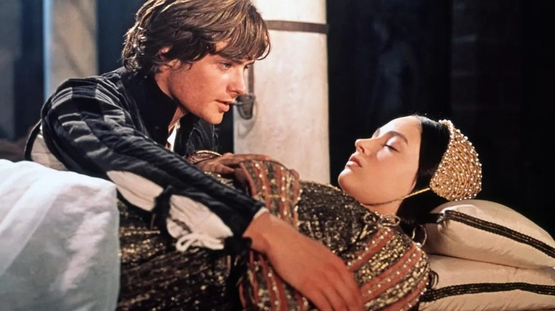 Romeo looks down upon Juliet in "Romeo and Juliet" (1968)