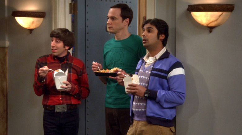 Big Bang gang eating food