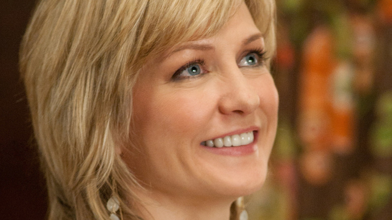 Linda Reagan smiling