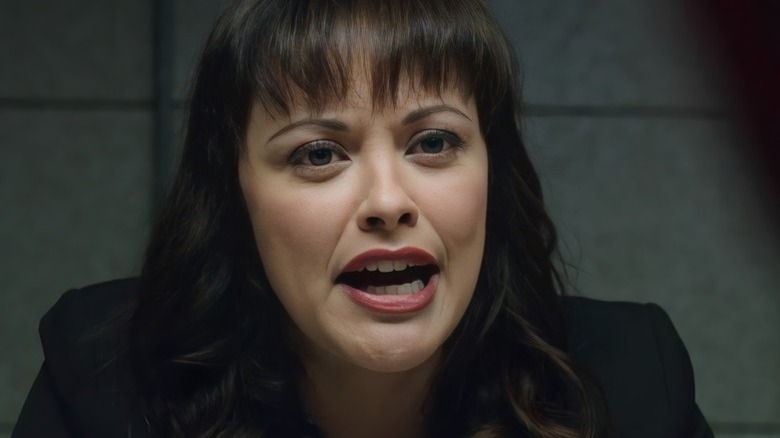 Marisa Ramirez interrogates a suspect