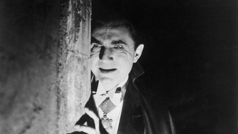 Dracula sneakily watches his prey in 'Dracula' (1931)