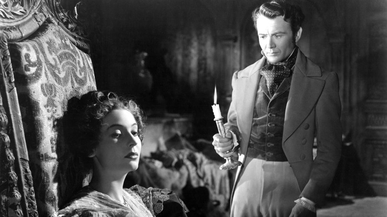Pip talks to Estella in 'Great Expectations' (1946)