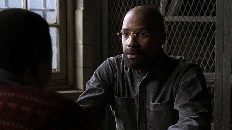 Rubin talking to Lesra in The Hurricane (1999)