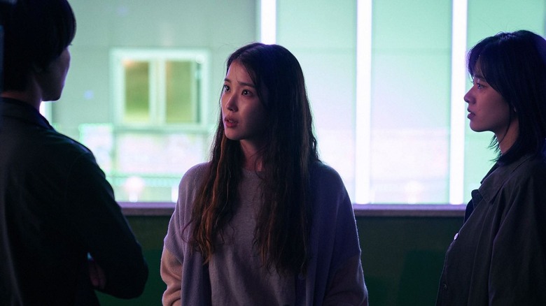 the detectives speak to Moon So-young