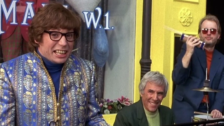 Mike Myers and Burt Bacharach in Austin Powers: The Spy Who Shagged Me