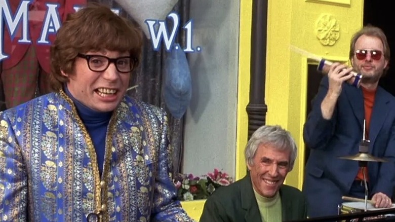 Mike Myers and Burt Bacharach in Austin Powers: The Spy Who Shagged Me