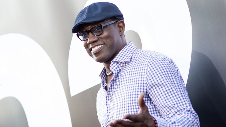 Wesley Snipes posing at a red carpet event