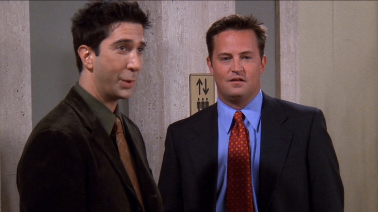 Matthew Perry and David Schwimmer on 'Friends'