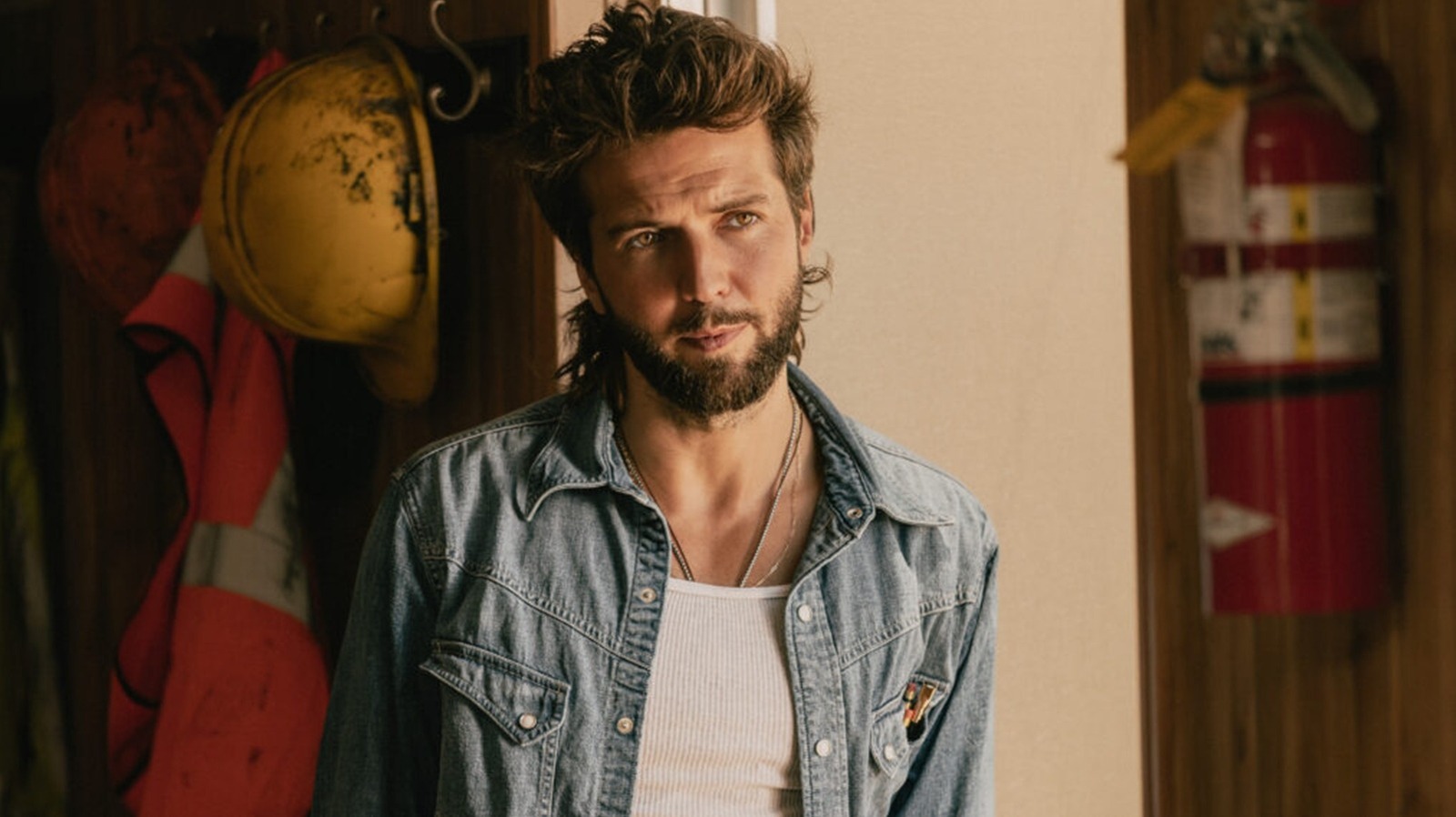 Charlie Newsom Actor Guy Burnet Got His Landman Role In The Most Unexpected Way