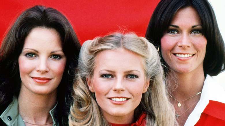Cast of Charlie's Angels smiling
