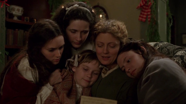 The March women reading a letter in Little Women (1994)