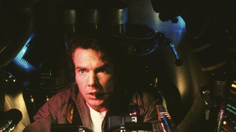 Tuck Pendleton pilots a ship in "Innerspace" (1987)