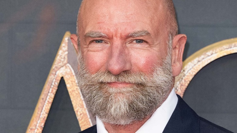 Graham McTavish posing