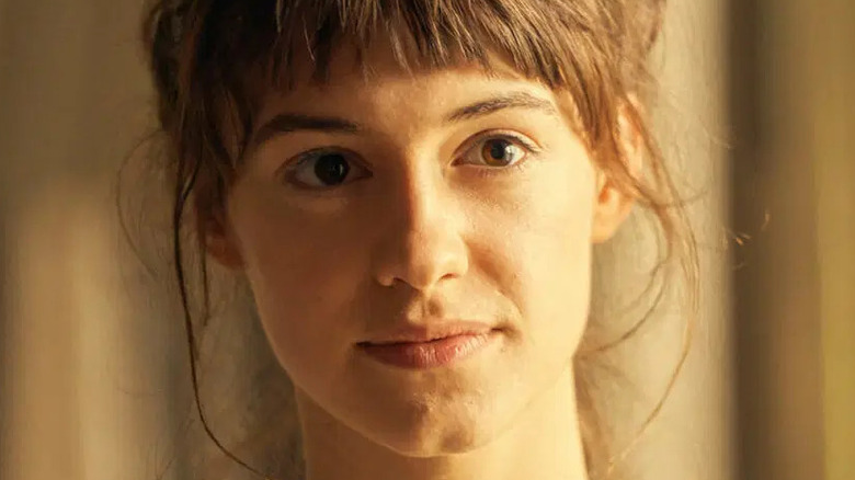 Taylor John Smith and Daisy Edgar-Jones in Where the Crawdads Sing