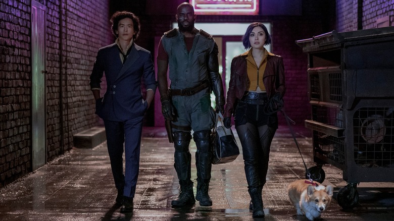 Spike, Jet, Faye, and Ein walking in an alley