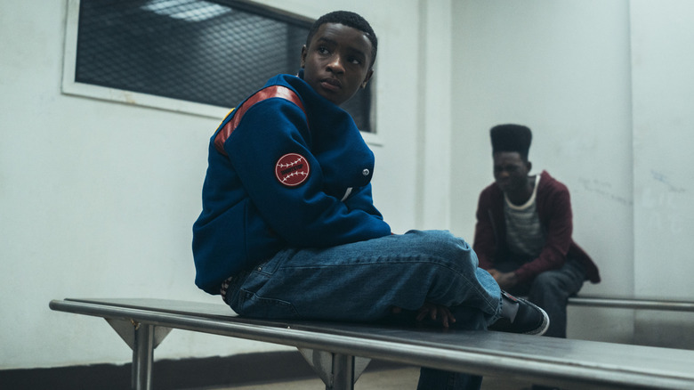 Antron McCray sitting on a bench in "When They See Us" (2019)