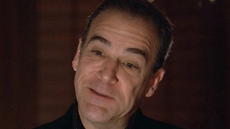 Criminal Minds Jason Gideon observes suspect