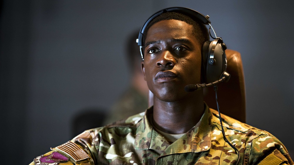 Damson Idris as Harp in OUTSIDE THE WIRE.