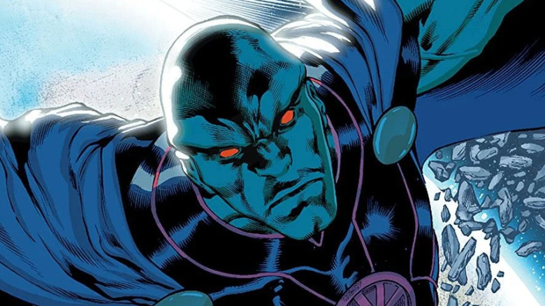 Martian Manhunter flying