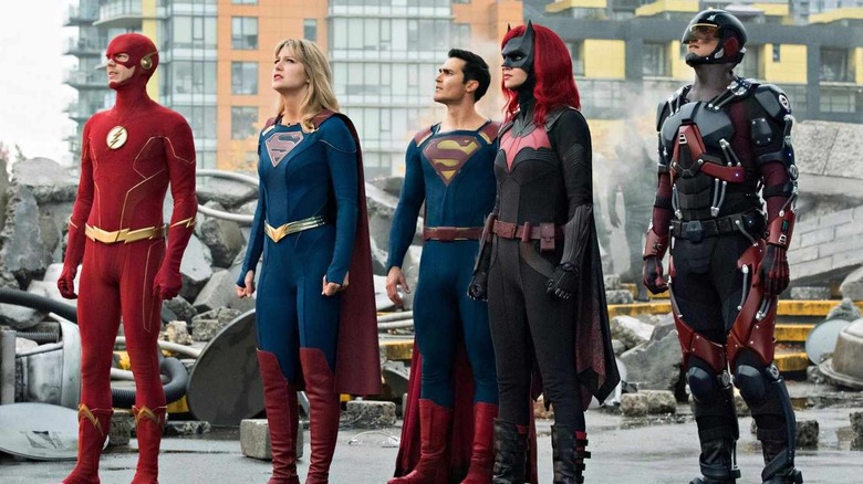 Flash, Supergirl, Superman, Batwoman, and the Atom in the Arrowversion of "Crisis on Infinite Earths" (2019)