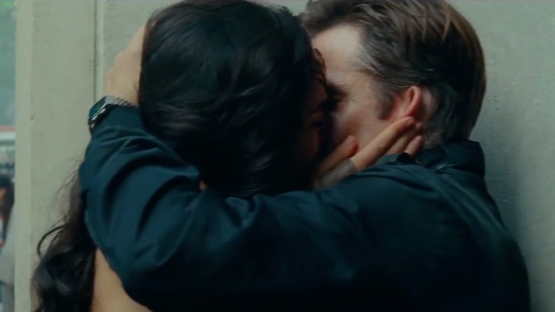 Diana kisses Steve goodbye