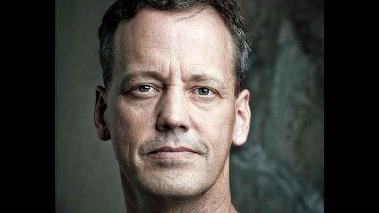 Dee Bradley Baker posing