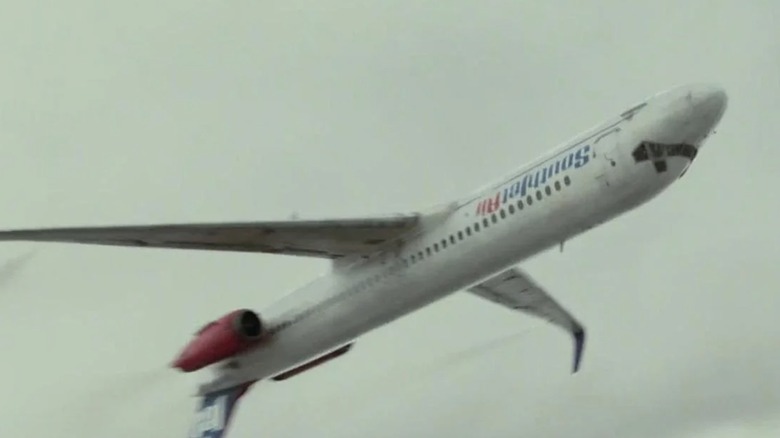 Whip's plane flies upside-down in "Flight" (2012)
