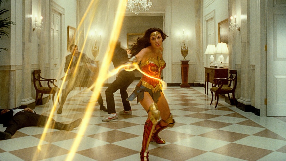 Princess Diana uses her Lasso of Truth in Wonder Woman 1984