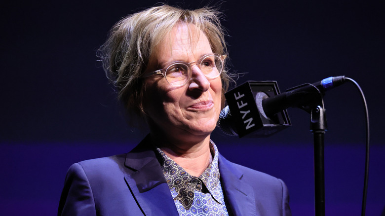Kelly Reichardt gives speech