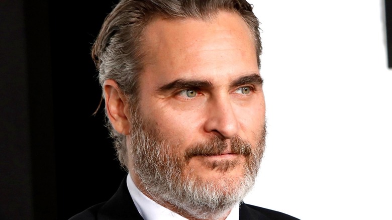 Joaquin Phoenix posing