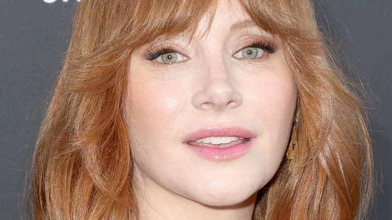 Bryce Dallas Howard wearing pink lipstick