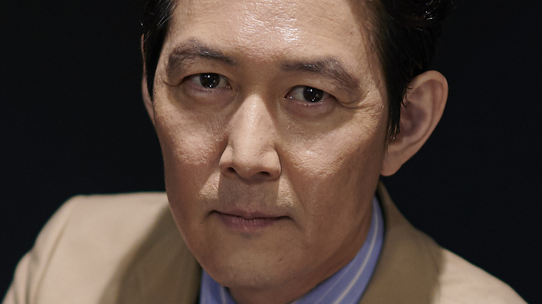 Lee Jung-jae posing