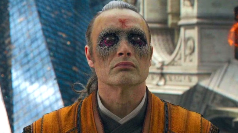 Kaecilius looking up