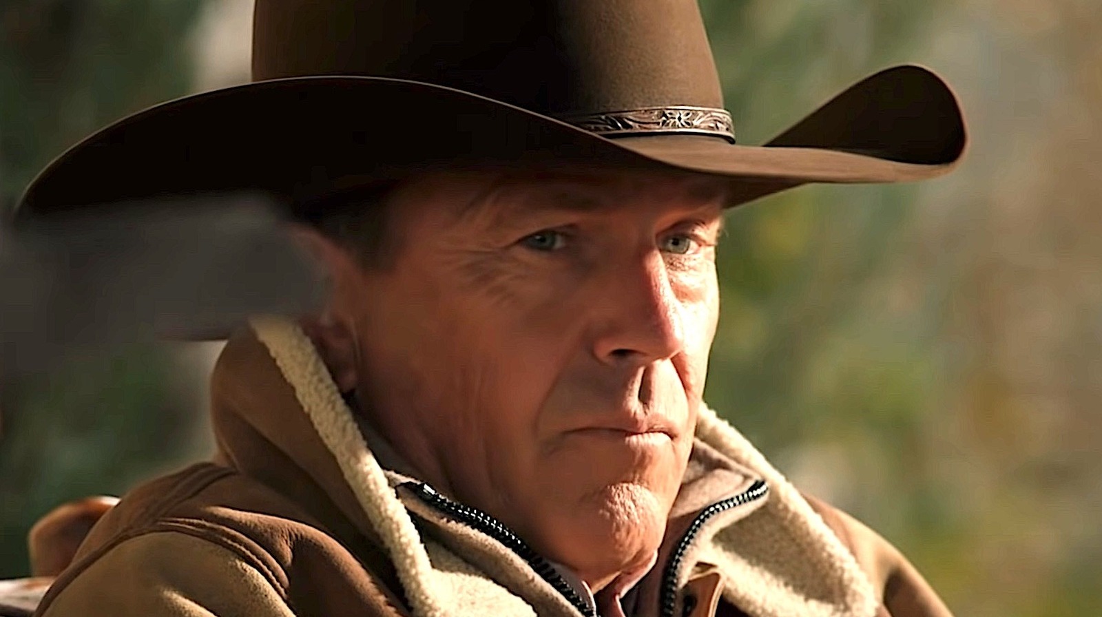 Does the cast of yellowstone really do their own stunts 