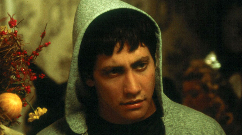 Donnie wears a hoodie in "Donnie Darko" (2001)
