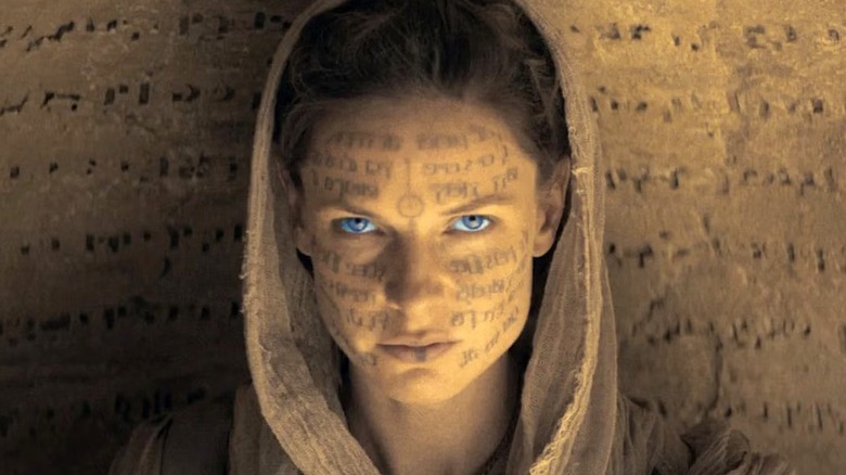 Lady Jessica with blue eyes in "Dune: Part Two" (2024)