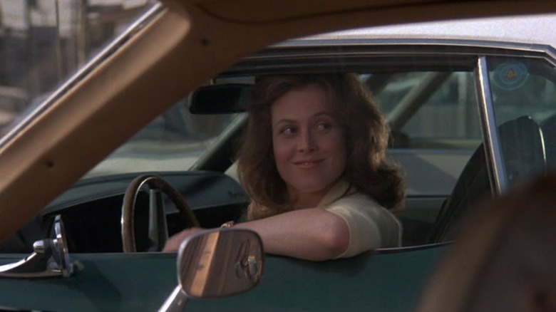 Catherine (Sigourney Weaver) in car