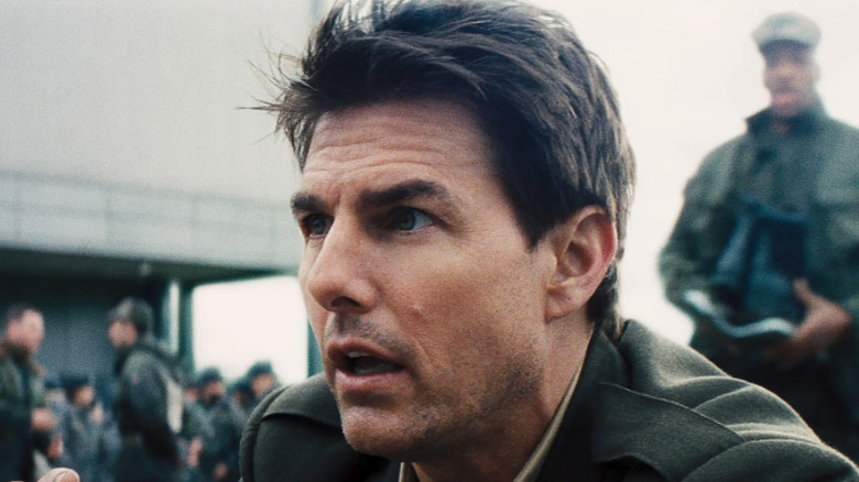 Tom Cruise wakes up in Edge of Tomorrow