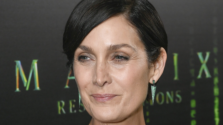 Carrie-Anne Moss at premiere
