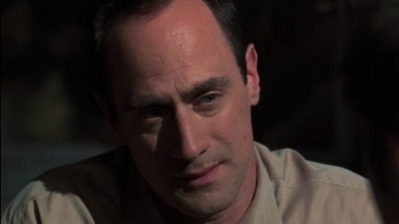 Elliot Stabler tilting head