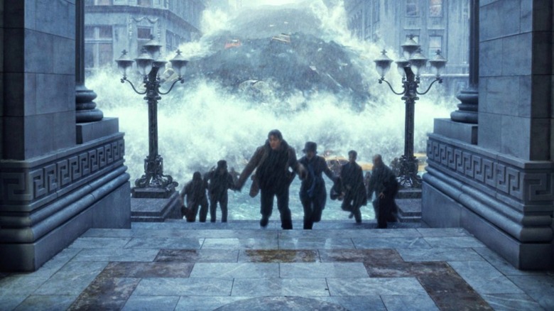 Jake Gyllenhaal runs in The Day After Tomorrow