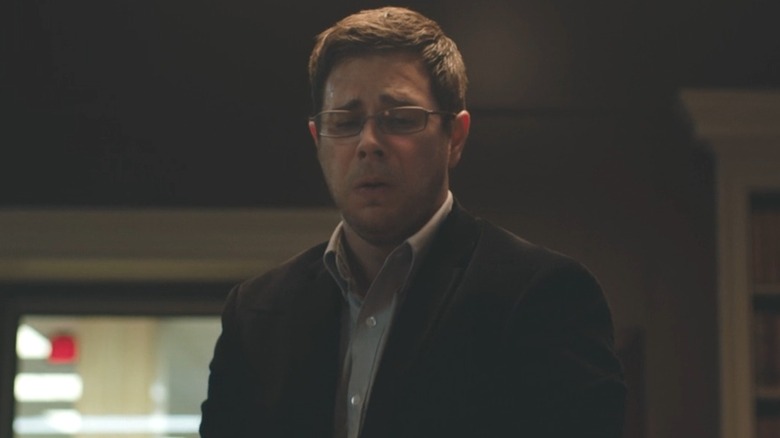 Eric Borsuk panicking during the heist in "American Animals" (2018)