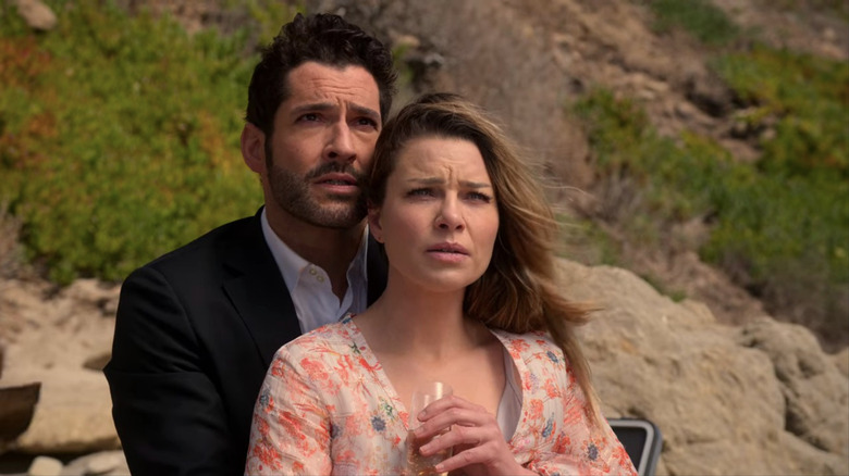 Lucifer and Chloe looking up