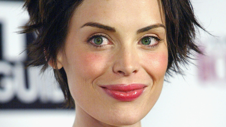 Yoanna House with short hair