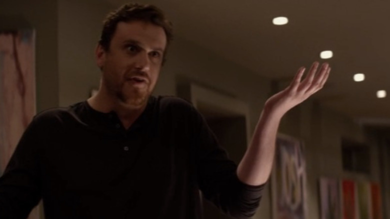 Jason Segel talking to Kevin Hart