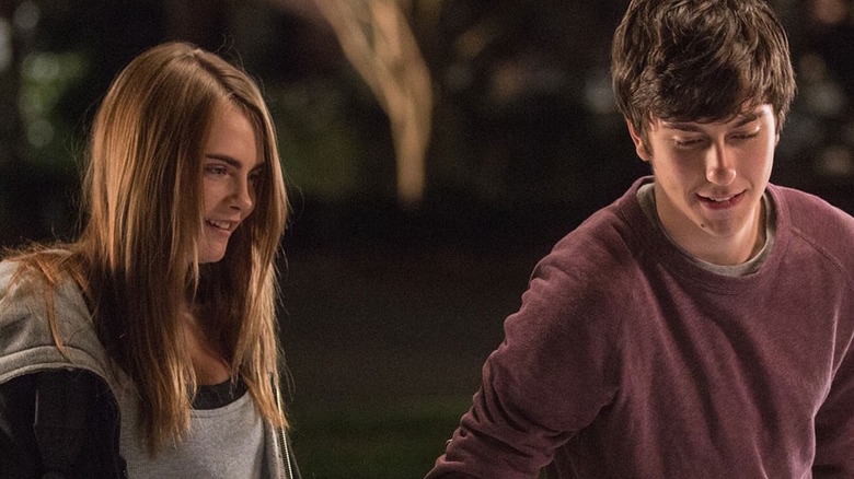 Margo and Quentin smiling together in "Paper Towns" (2015)