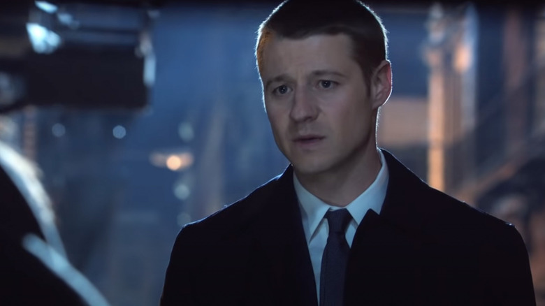 Ben McKenzie Gordon on street