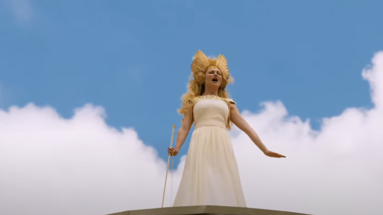Kirsten Dunst as cloud maiden